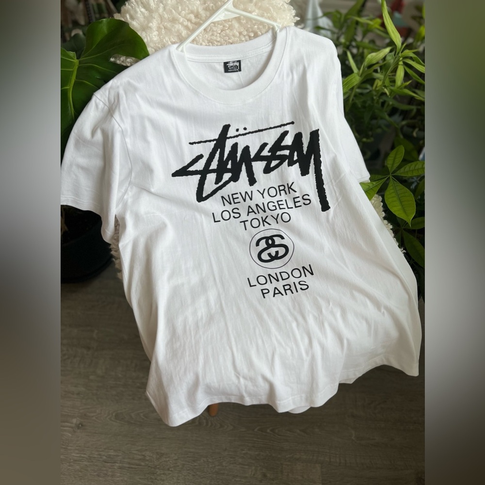 ๐ Authentic Stussy World Tour White Tee - unisex - L - Picture 17 of 17